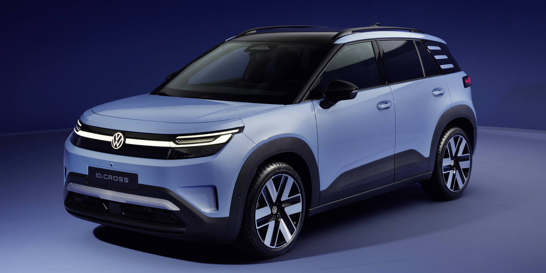 News | VW ID. Cross feiert Premiere: Elektrischer T-Cross-Bruder startet unter 28.000 Euro