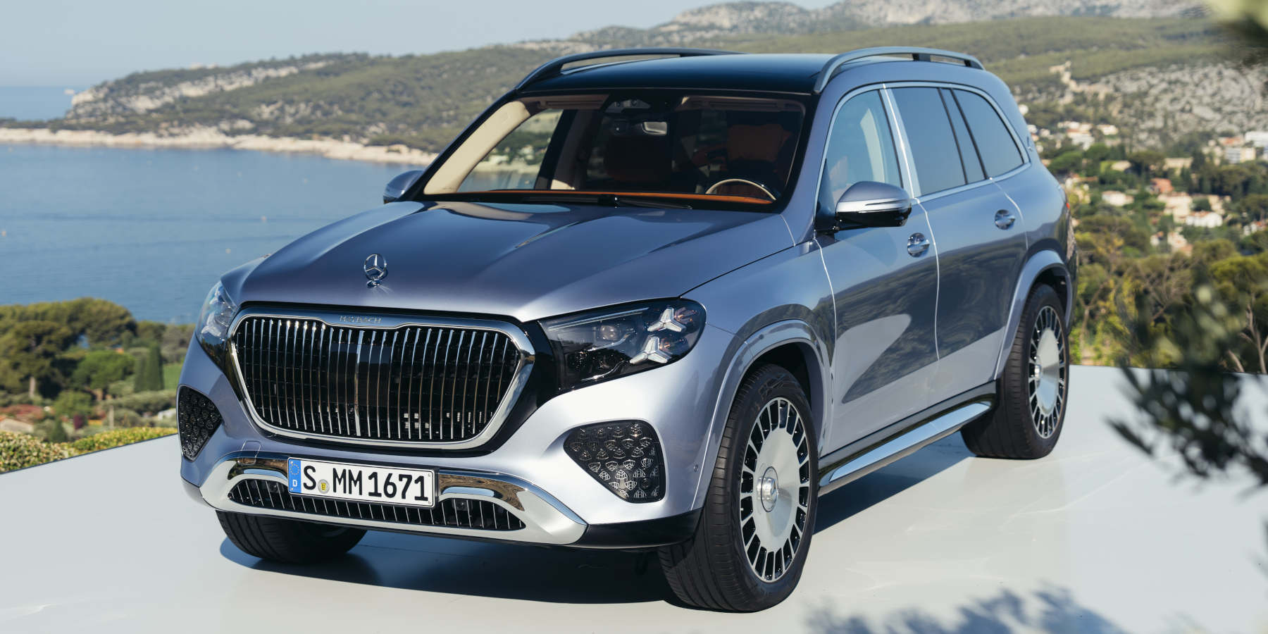 News | Mercedes-Maybach GLS: Rosegold und V8-Power