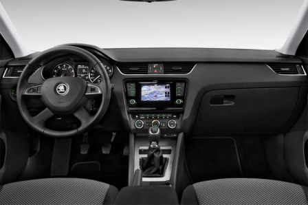 skoda-octavia-limousine-2013-innen-cockpit